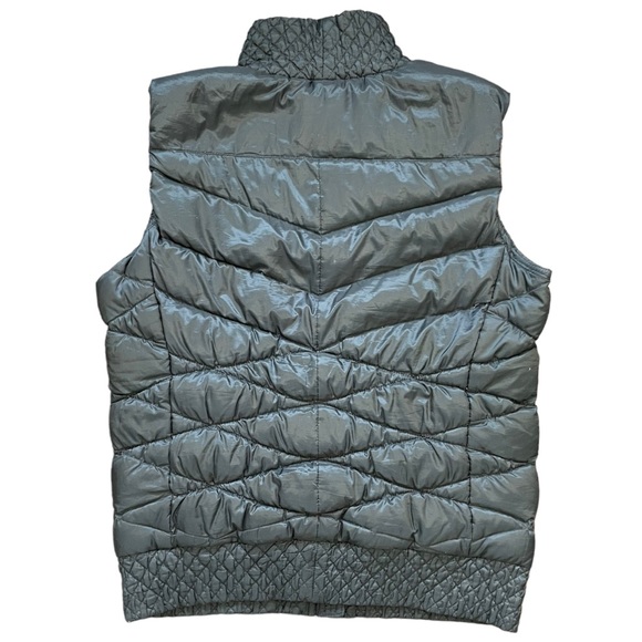 Women Nike Puffs Vest (M) - Picture 4 of 8